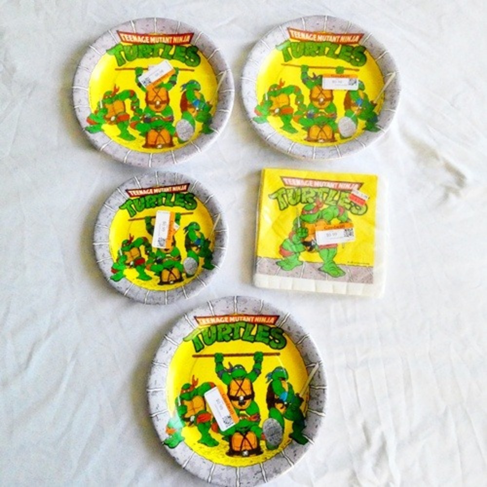 Vintage TMNT 1989 Paper Plate & Napkins Lot NEW Sealed 32 Plates 16 Napkins